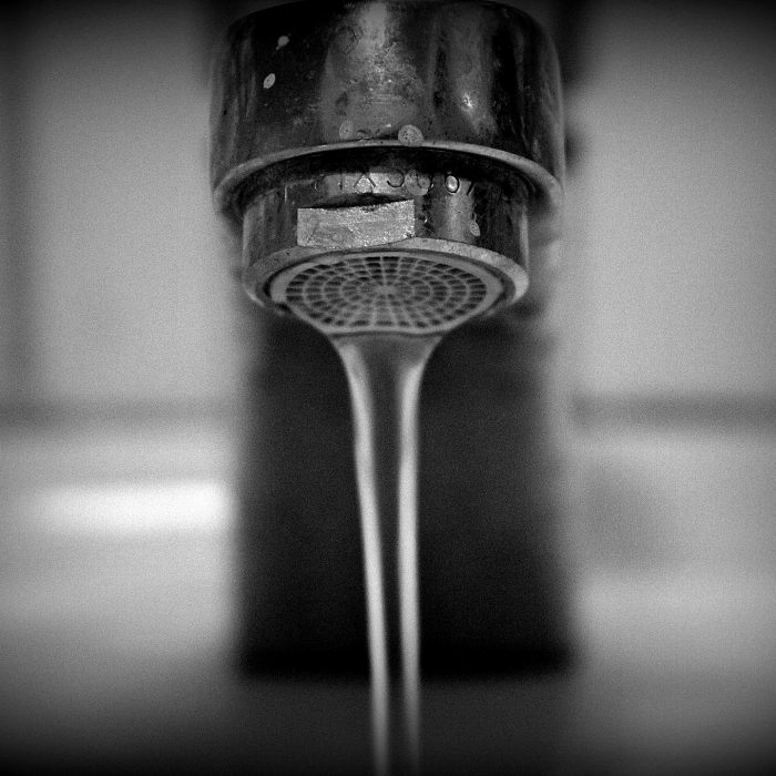 faucet-686958_1920